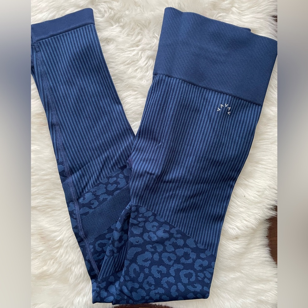New! Varley Blue Leggings